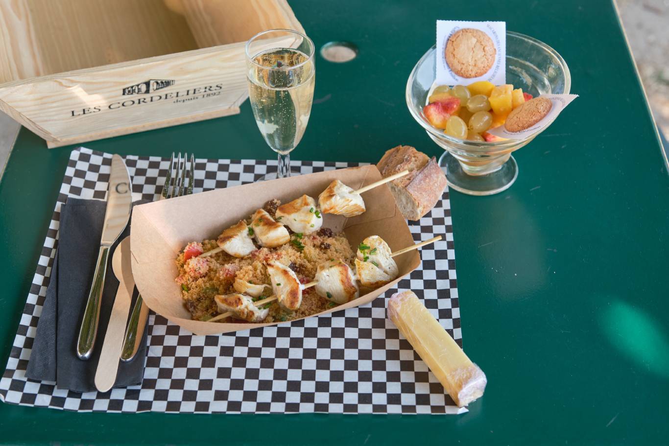 les-cordeliers-bar-panier-repas.jpg