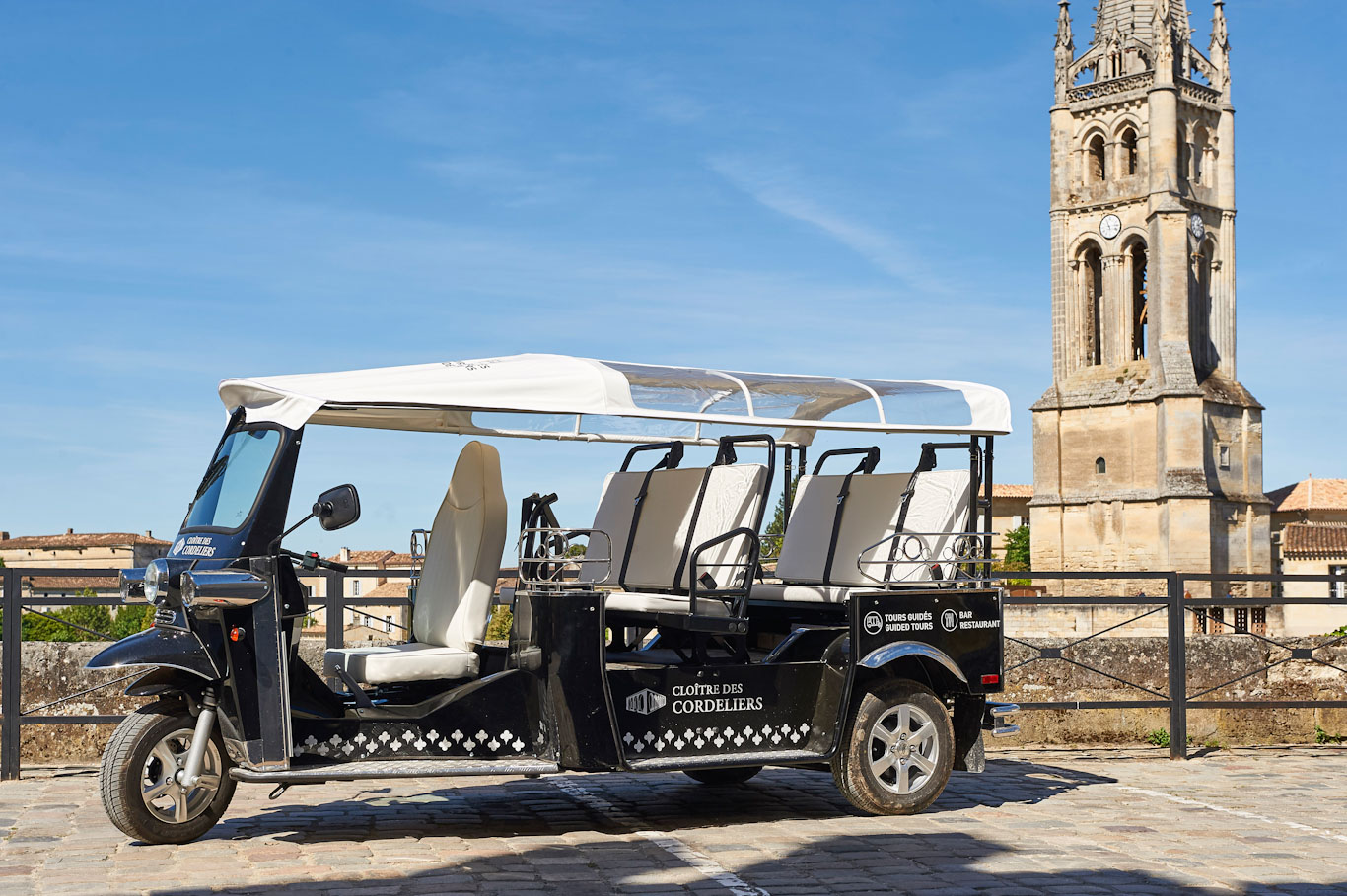 lescordeliers-visites-tuk-tuk.jpg